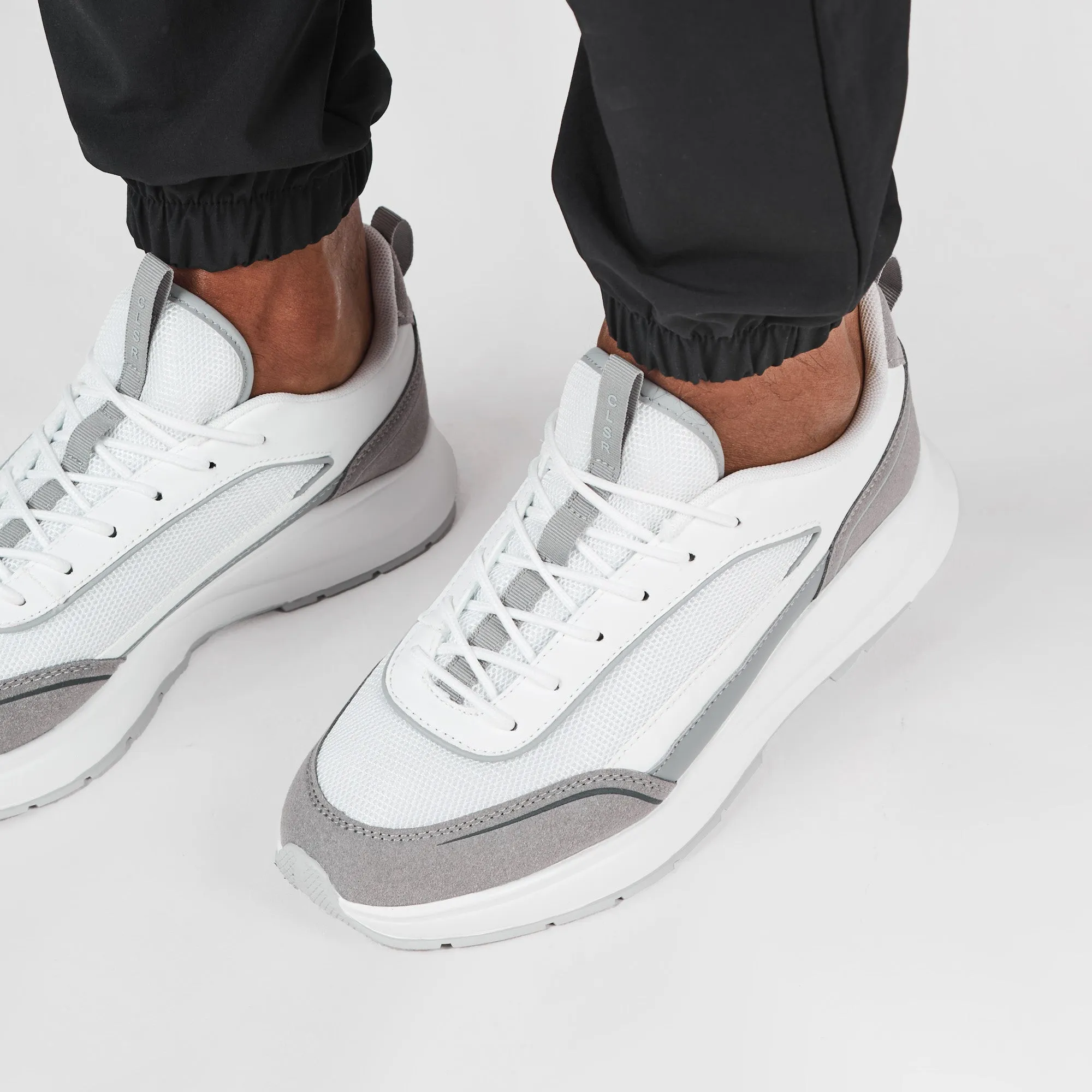 Premium Tech Runner | White/Grey