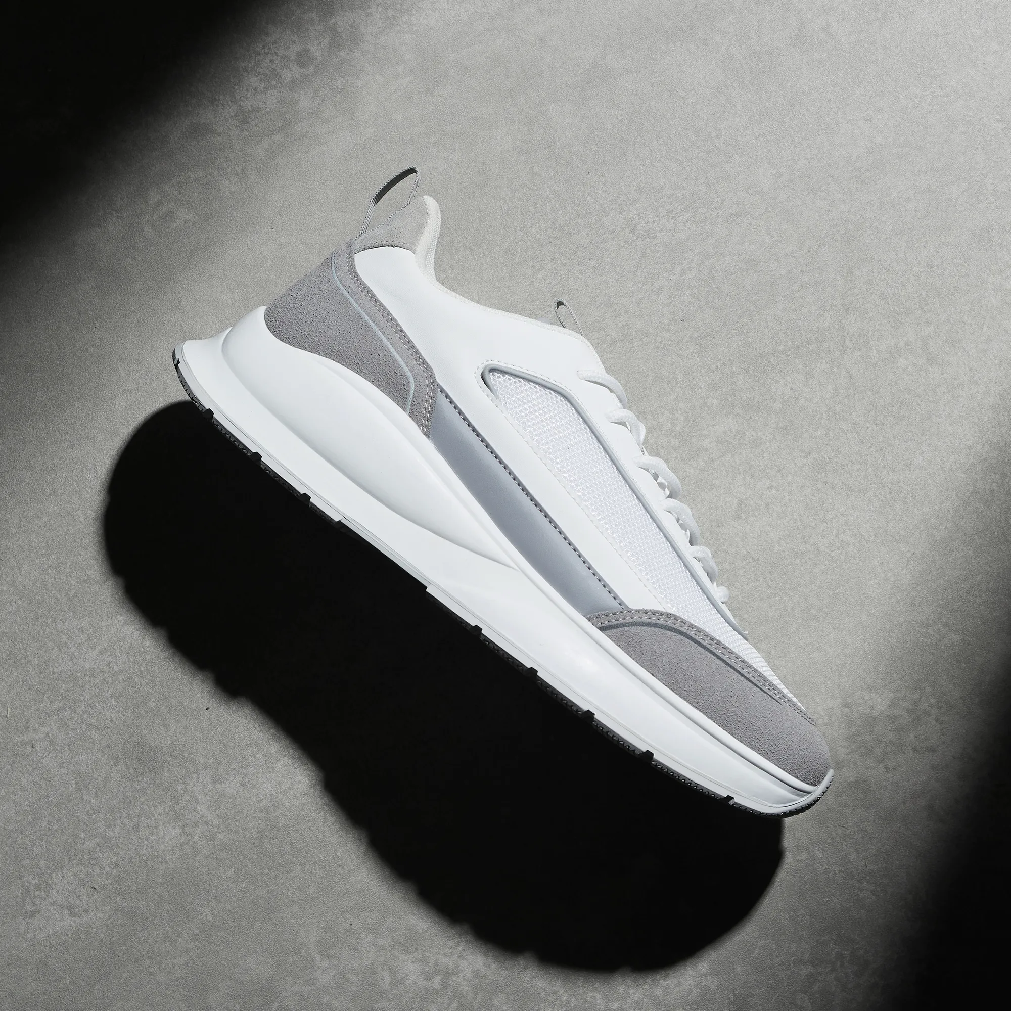 Premium Tech Runner | White/Grey