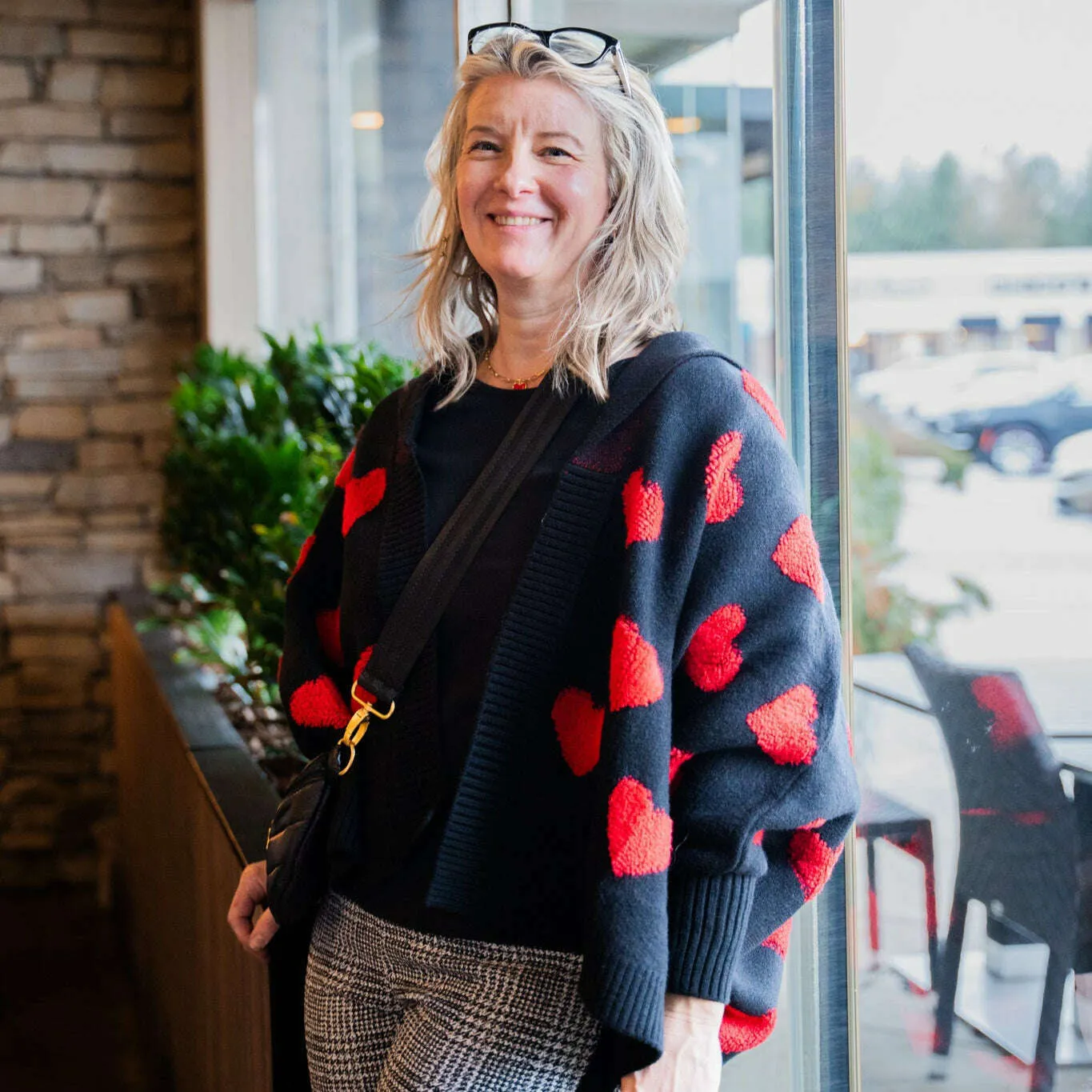 Saachi - RIBBED HEART SWEATER - Black & Red
