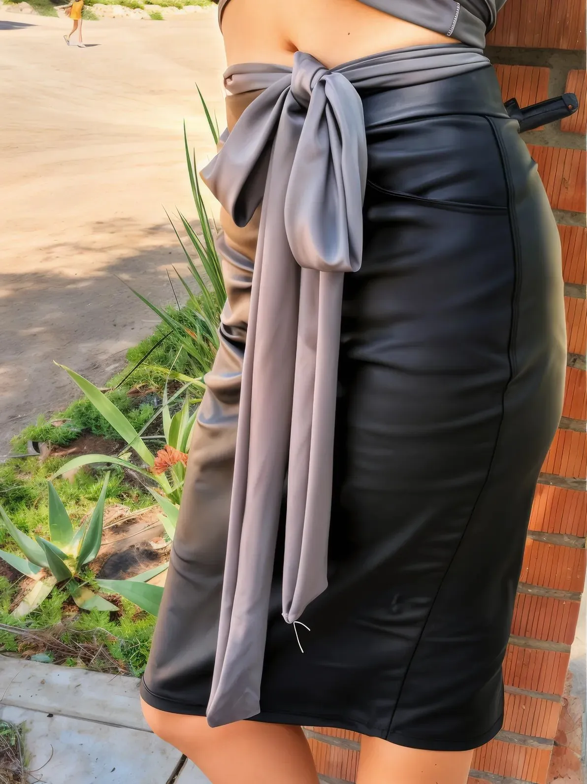 Timeless Leather-Like Pencil Skirt Black