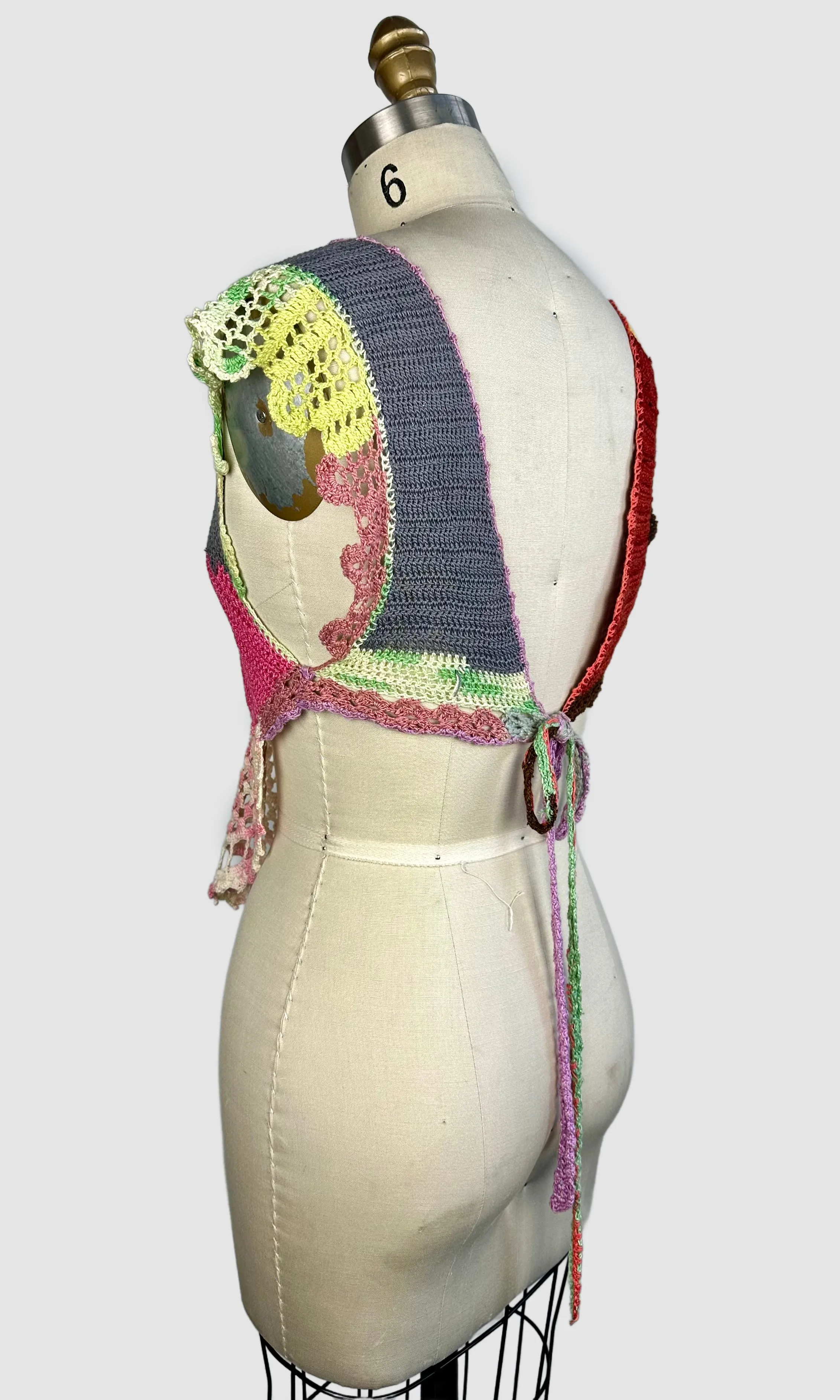 VINTAGE HANDMADE CROCHET 60s Choli Top • Size Small